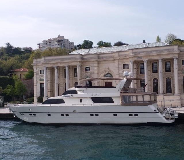 boat tour in borum - lux den1 yacht