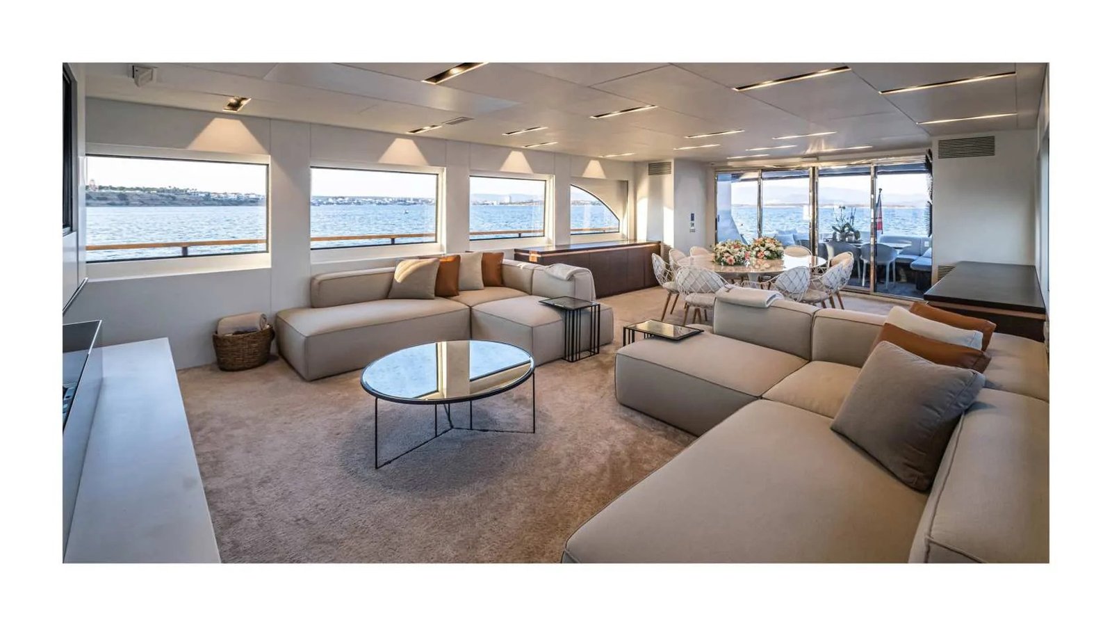 Main salon inside LUX40M yacht