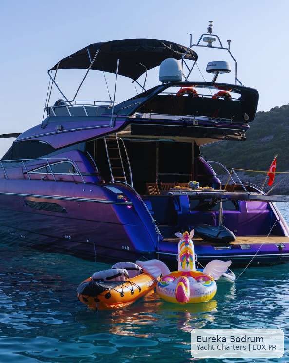 Stern view of LUX PR with swim platform and water toys